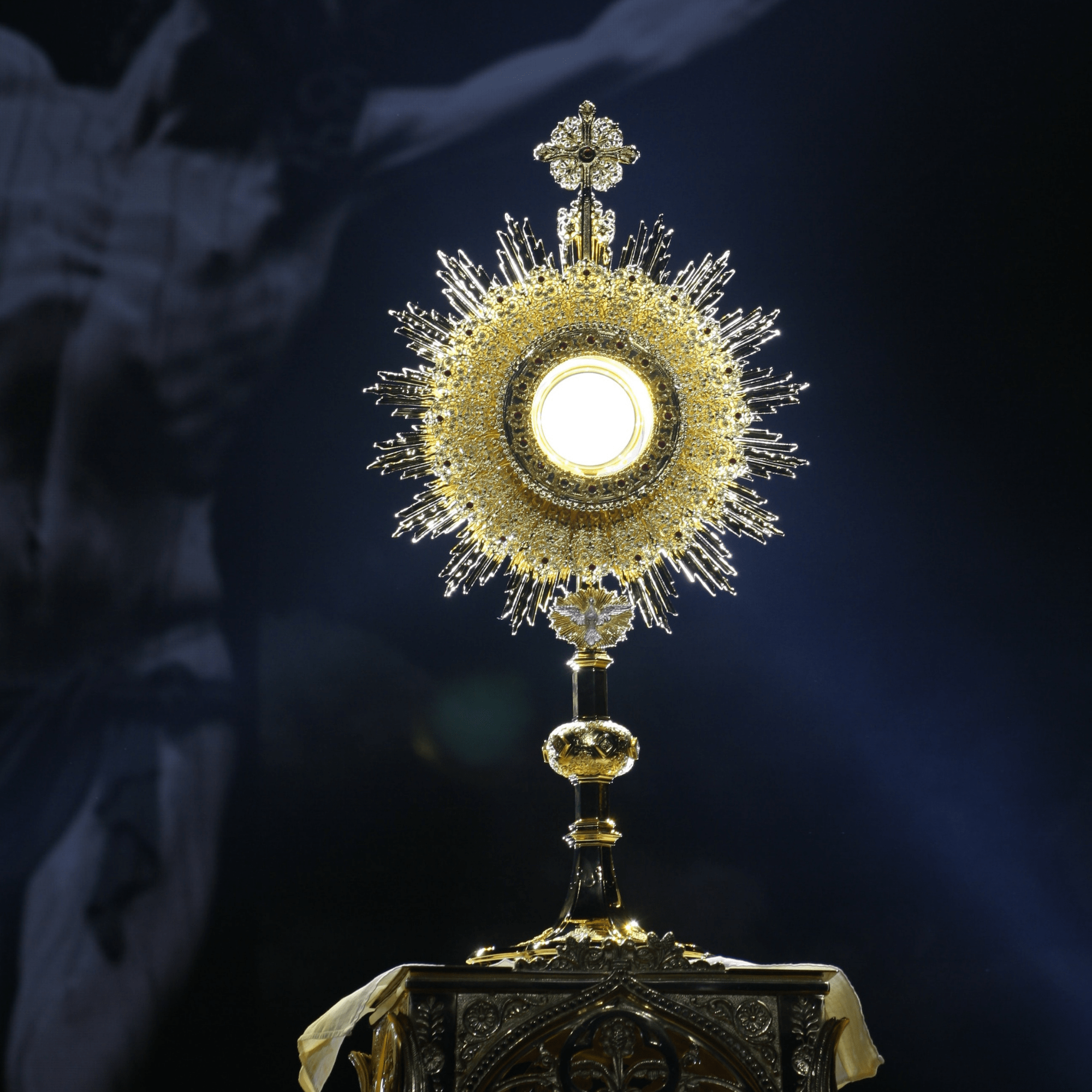 How to Pray Before the Blessed Sacrament