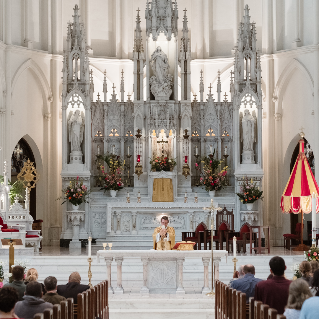 5 Reasons to Go to Mass on Sunday